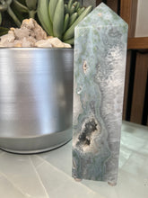 Load image into Gallery viewer, Agate Tower