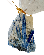 Load image into Gallery viewer, Kyanite & Quartz Butterfly