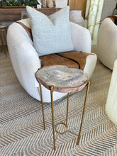 Load image into Gallery viewer, Blue-Gray Agate Accent Table with Natural Crystal Center