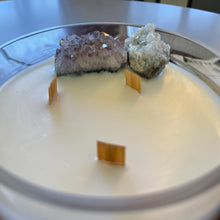 Load image into Gallery viewer, Haus Signature Caribbean Teakwood Crystal Candle – Amethyst &amp; Celestine
