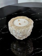 Load image into Gallery viewer, #2 Chiseled Onyx Candle – Natural Coconut &amp; Apricot Wax
