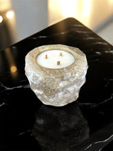 Load image into Gallery viewer, #4 Chiseled Onyx Candle – Natural Coconut &amp; Apricot Wax

