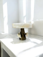 Load image into Gallery viewer, Onyx Pedestal with Calla Design
