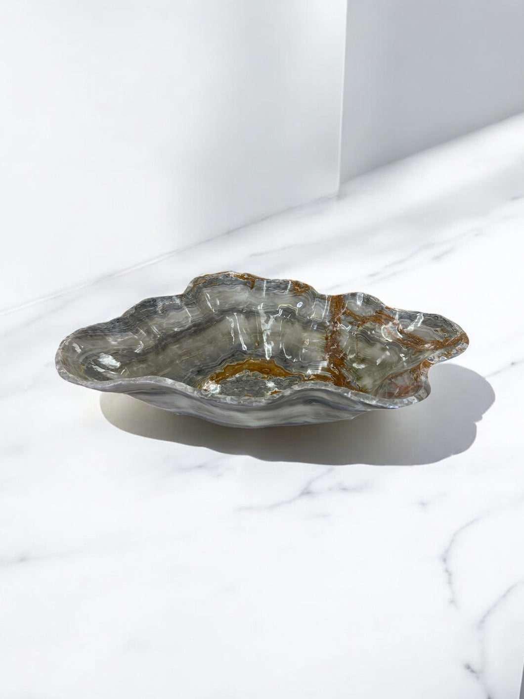 Hand-Carved Onyx Bowl — Charcoal, Taupe & Rust Veining