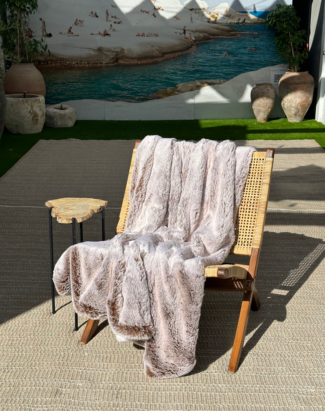 Chestnut Faux Fur Throw – The Art of French Softness